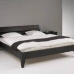Houten bed - massief zwart grenenhouten bed