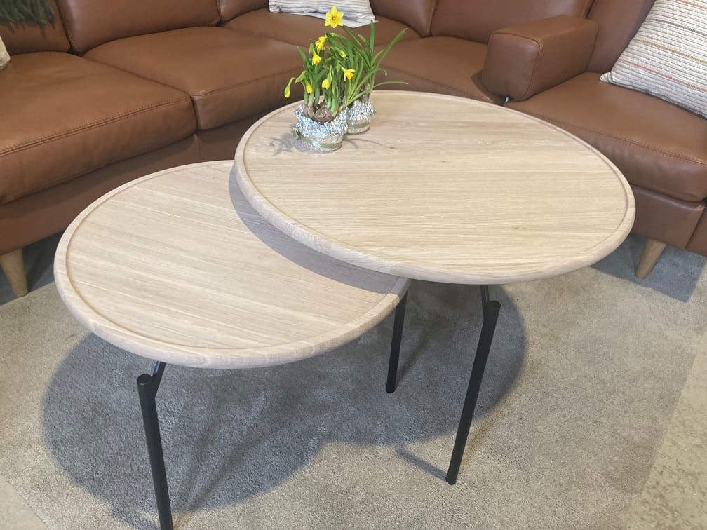 ronde salontafel met zwarte stalen poten2 Ronde salontafel Petra - Afbeelding 1